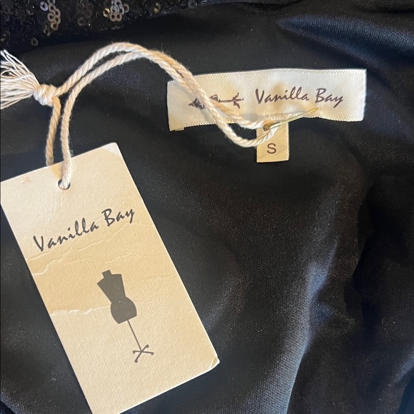 Black Sequin Short Sleeve Top - Picture 4 of 4